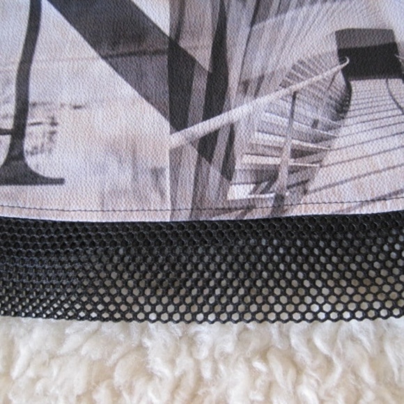 LeComte Printed Top - Picture 6 of 9